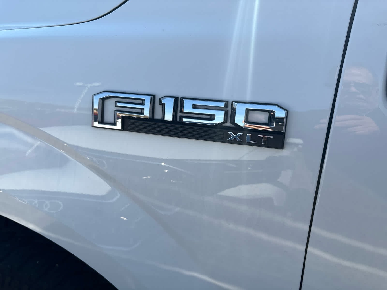 Used 2017 Oxford White Ford XLT image 14