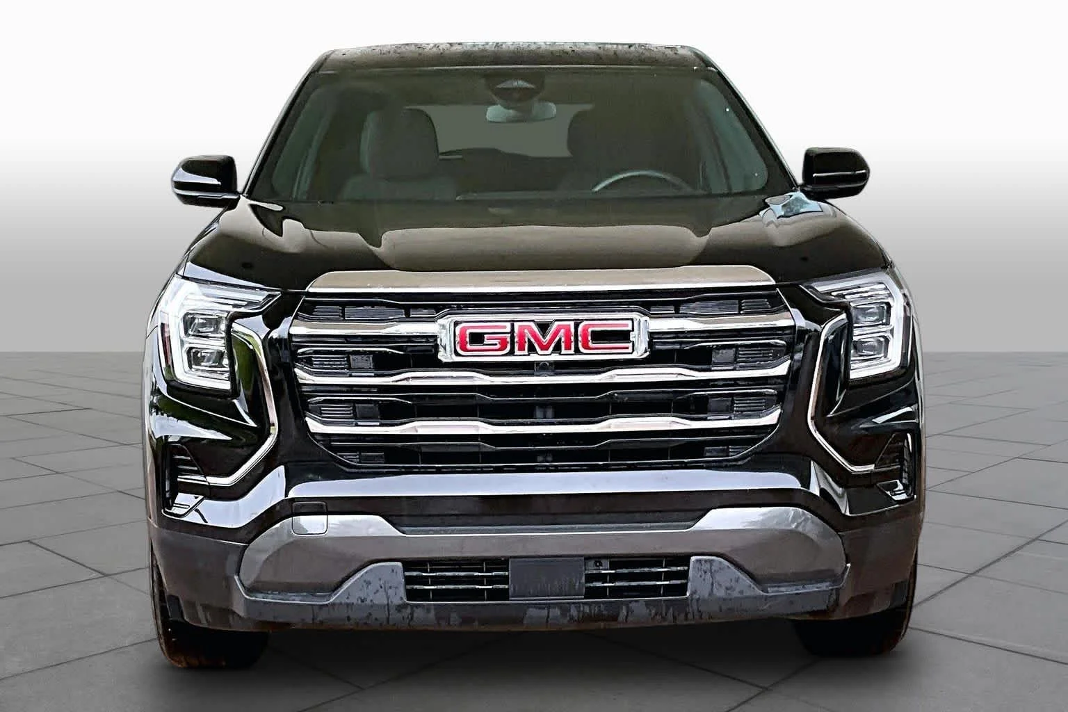 Used 2025 Ebony Twilight Metallic GMC FWD Elevation image 4