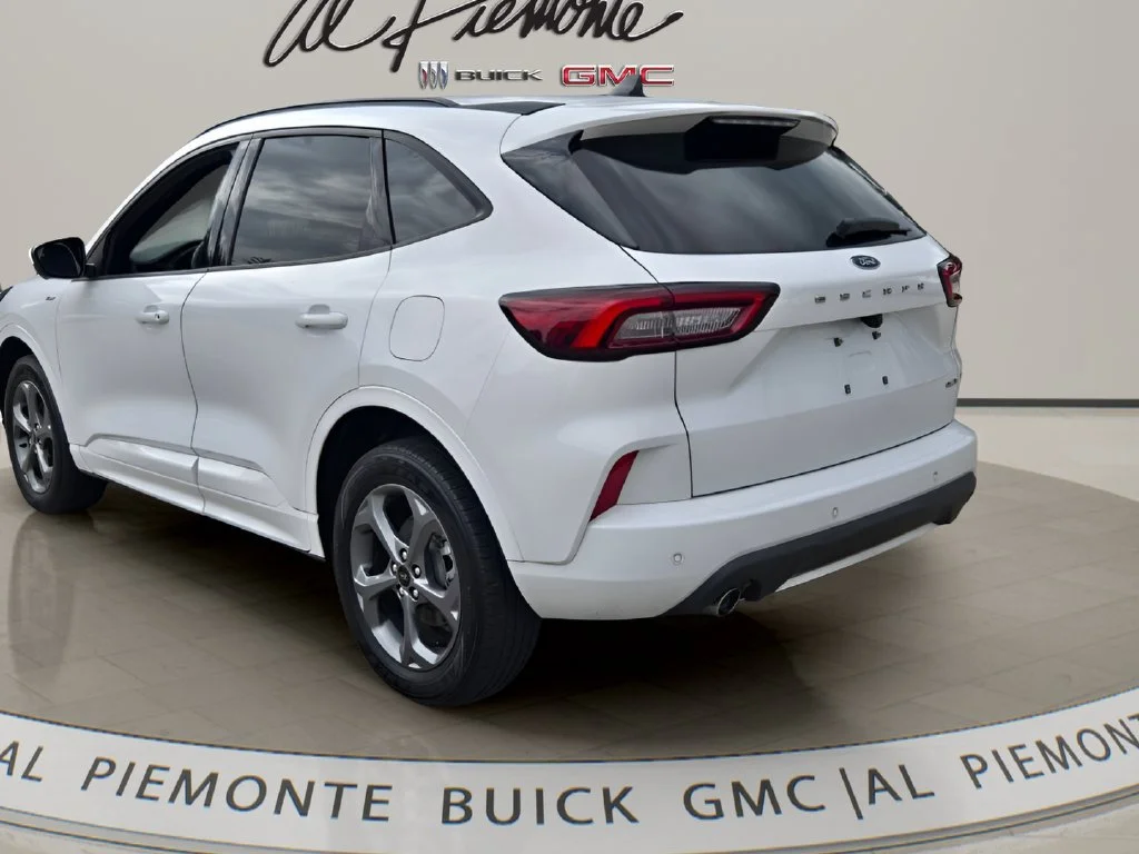 Certified Used 2023 Oxford White Ford ST-Line Select image 3