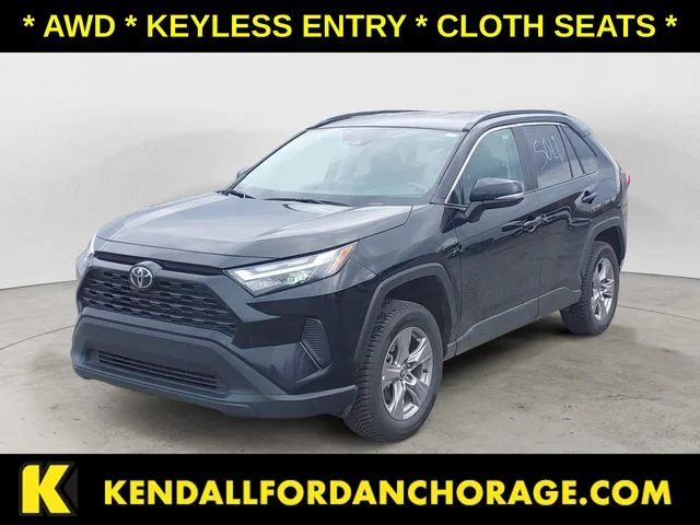 2024 Toyota RAV4 XLE AWD's photo