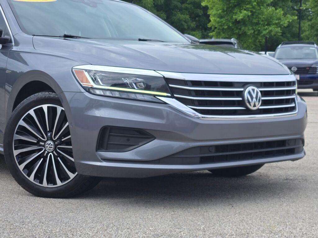 Used 2022 Volkswagen Passat Limited Edition with VIN 1VWBA7A36NC009229 for sale in Lindenhurst, IL