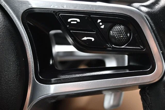 Used 2019 Blue Porsche Base image 19