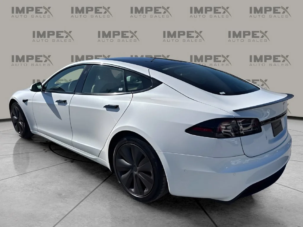 Used 2023 White Tesla Plaid image 3