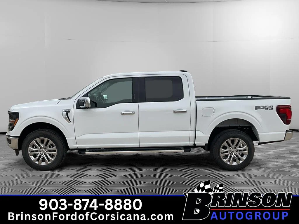 New 2026 Oxford White Ford XLT image 3