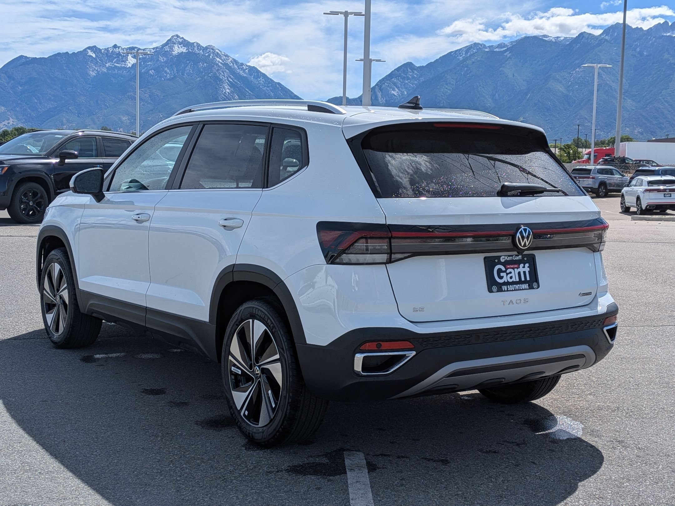 New 2026 Pure White Volkswagen SE image 5