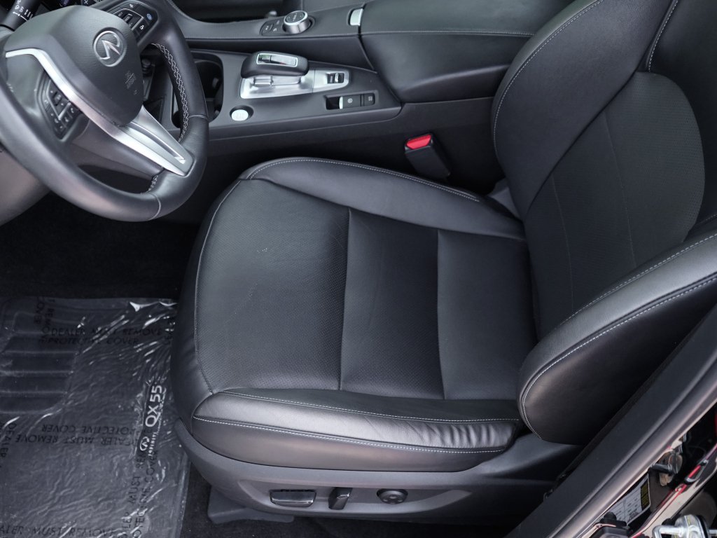 Used 2024 Black Obsidian INFINITI LUXE image 26