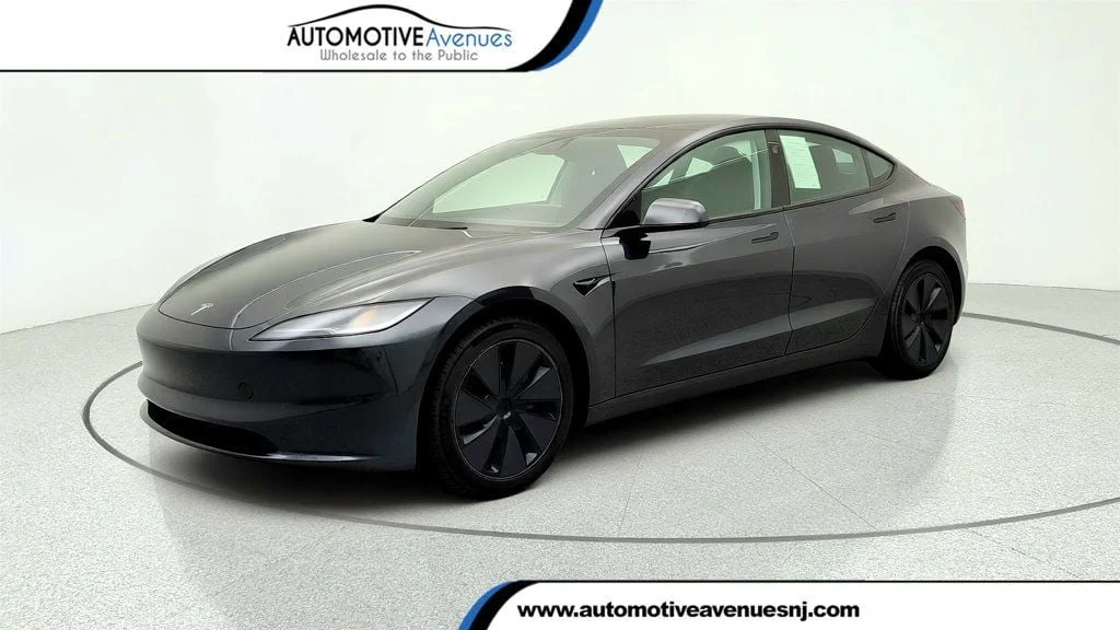 2025 Tesla Model 3's photo