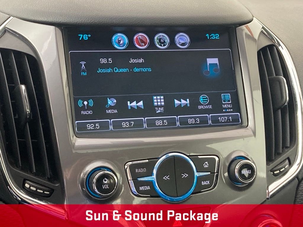 Used 2016 KINETIC BLUE METALLIC Chevrolet LT image 3