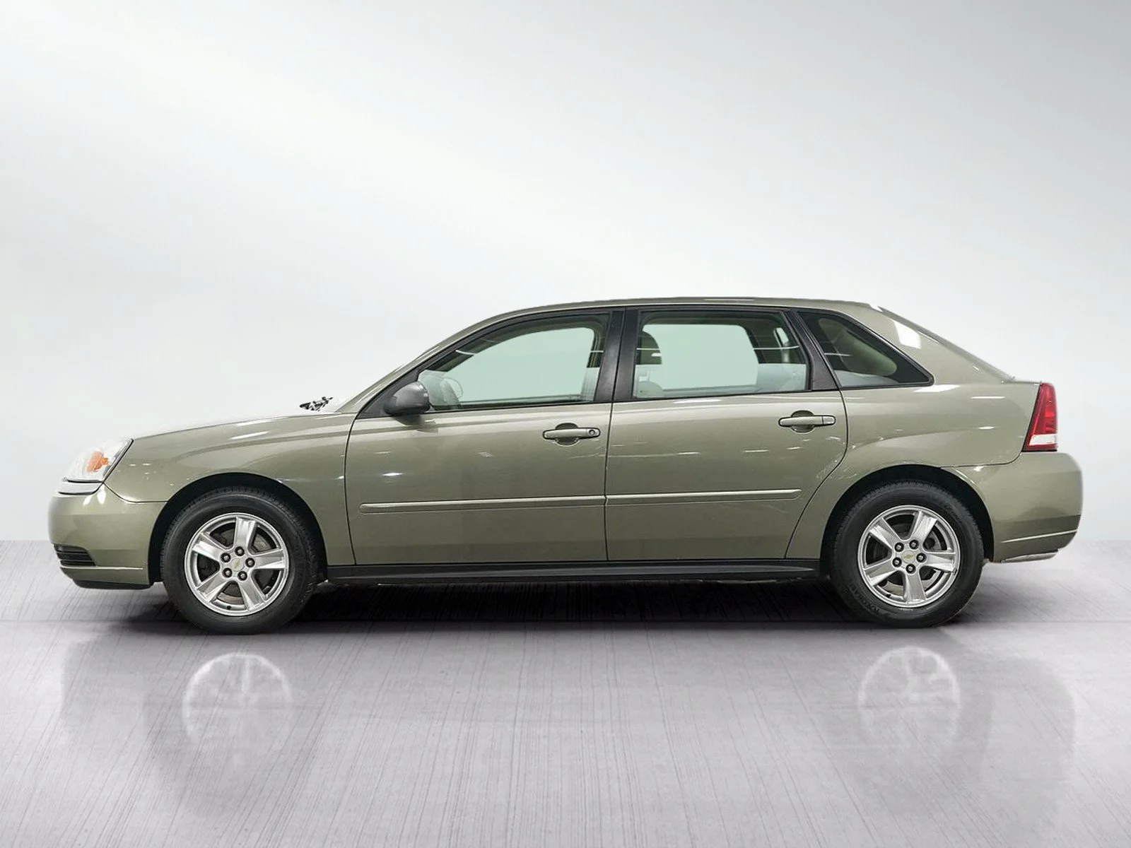 Used 2005 Chevrolet Malibu Maxx LS with VIN 1G1ZT64845F219476 for sale in Minneapolis, Minnesota
