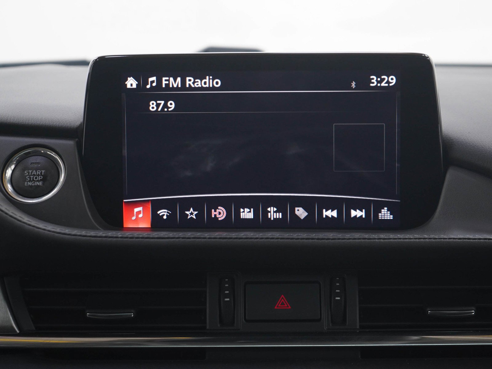 Used 2018 Snowflake White Pearl Mica Mazda Touring image 16