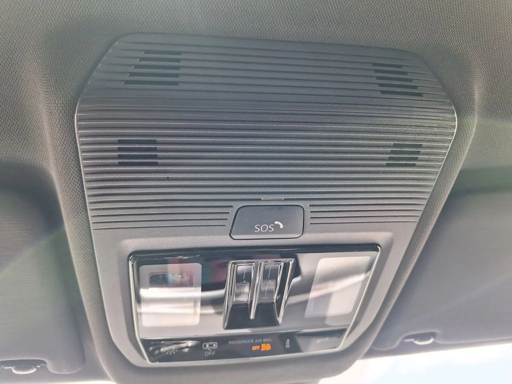 New 2026 Black Volkswagen 2.0T SE w/Technology image 19
