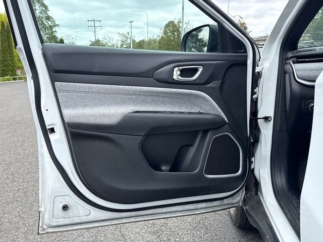 Used 2024 Bright White Clearcoat Jeep Latitude image 16