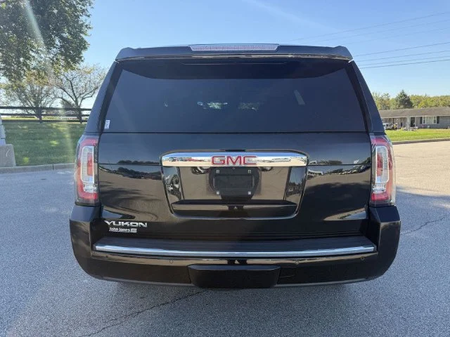 Used 2015 Onyx Black GMC Denali image 19