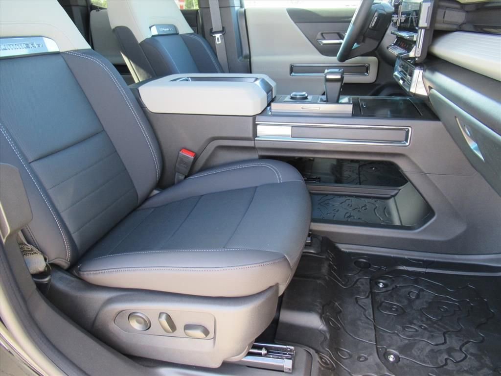 2026 GMC HUMMER EV 2X - Photo 13