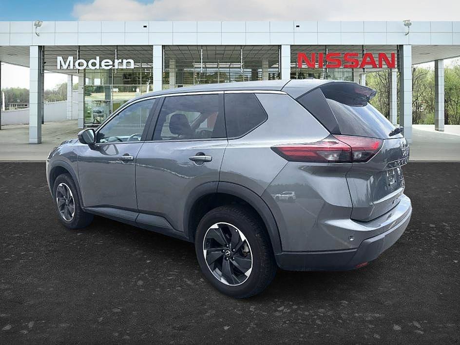 Used 2024 Gun Metallic Nissan SV image 3