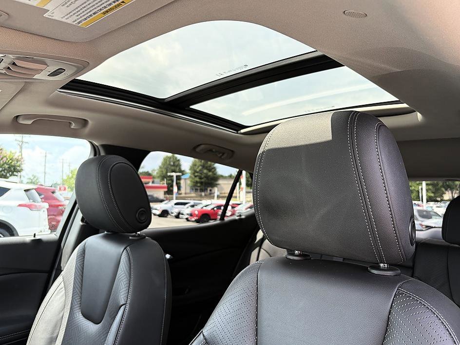 Used 2020 SATIN STEEL METALLIC Buick Essence image 17