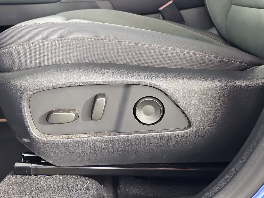 Used 2026 Blue GMC AT4 image 19