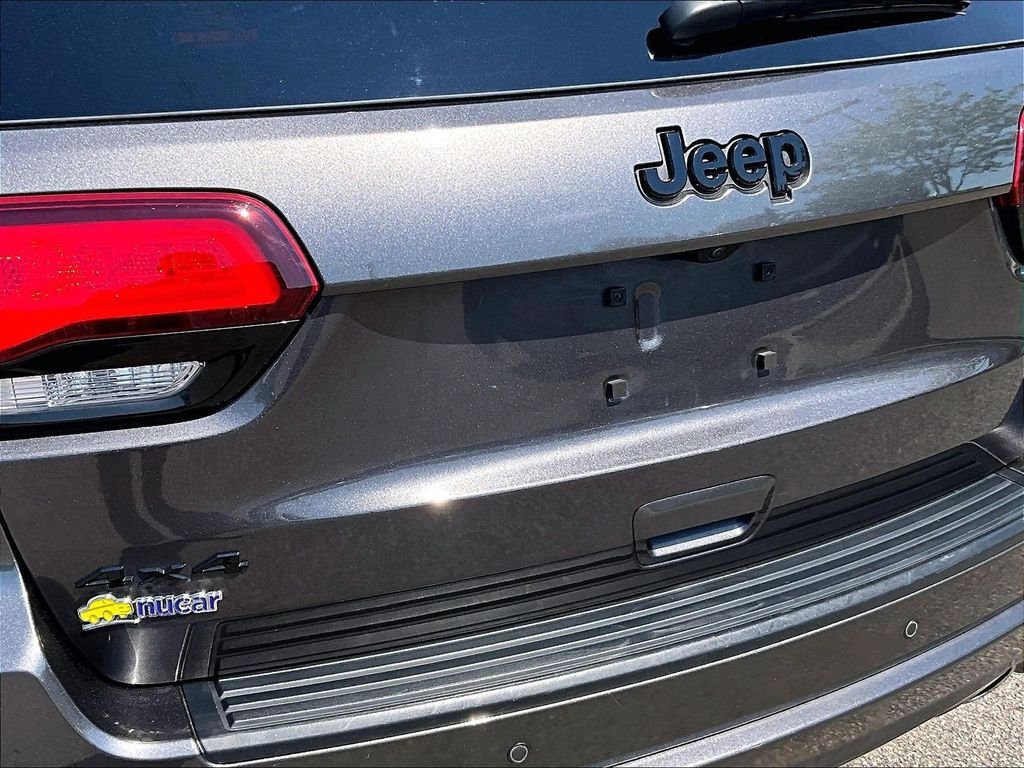 Used 2020 Gray Jeep Altitude image 26