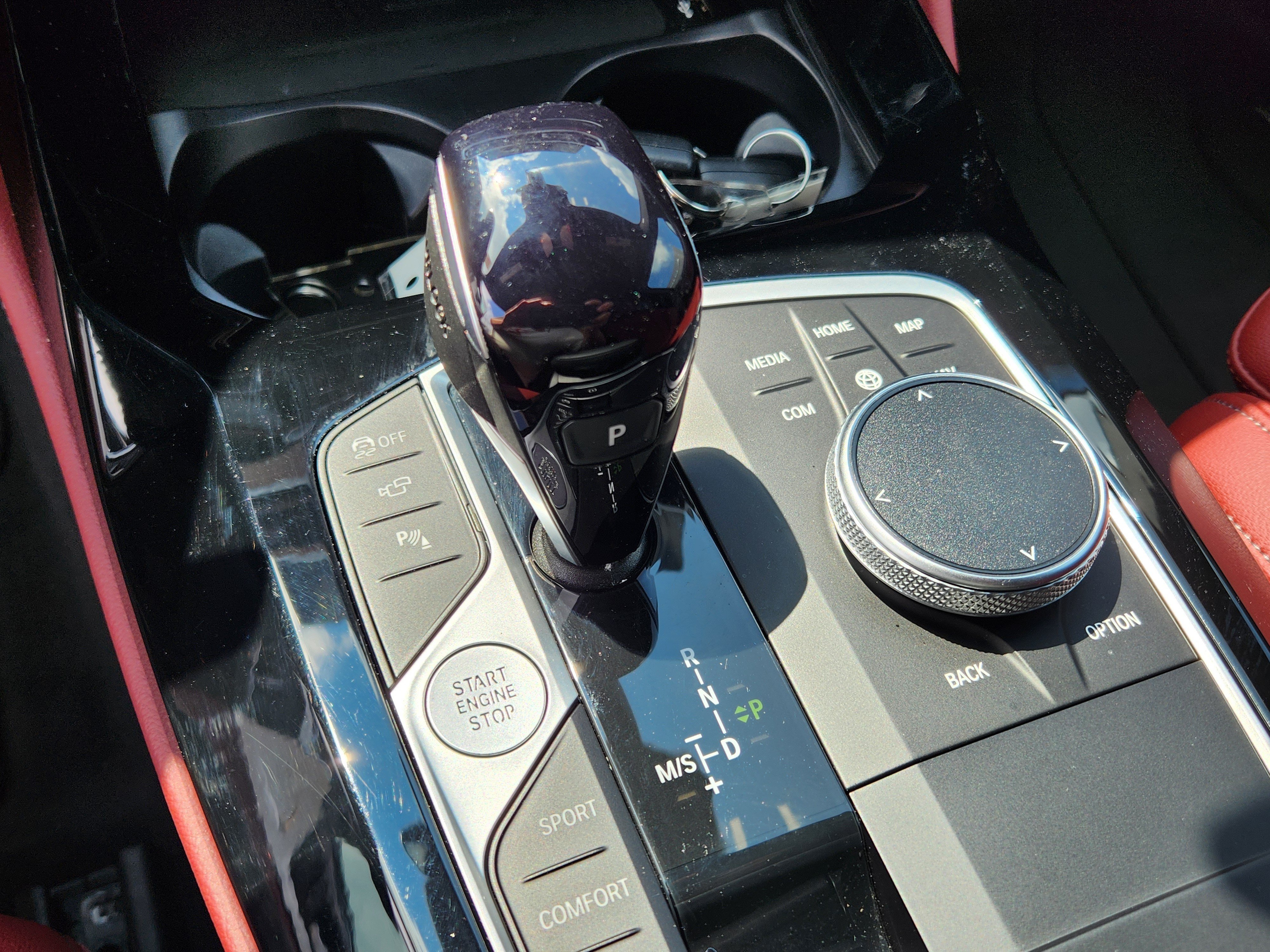 Used 2024  BMW  image 23