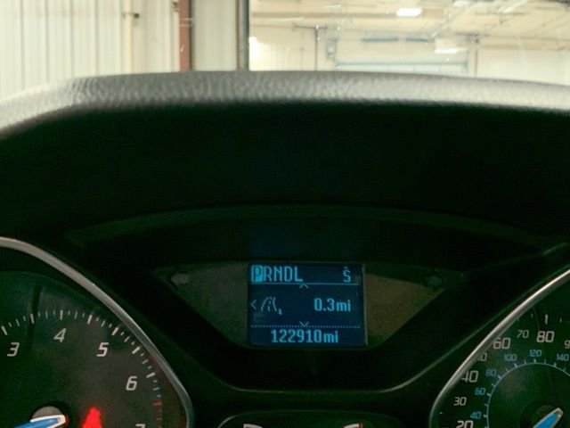 Used 2012 Gray Ford SE image 22