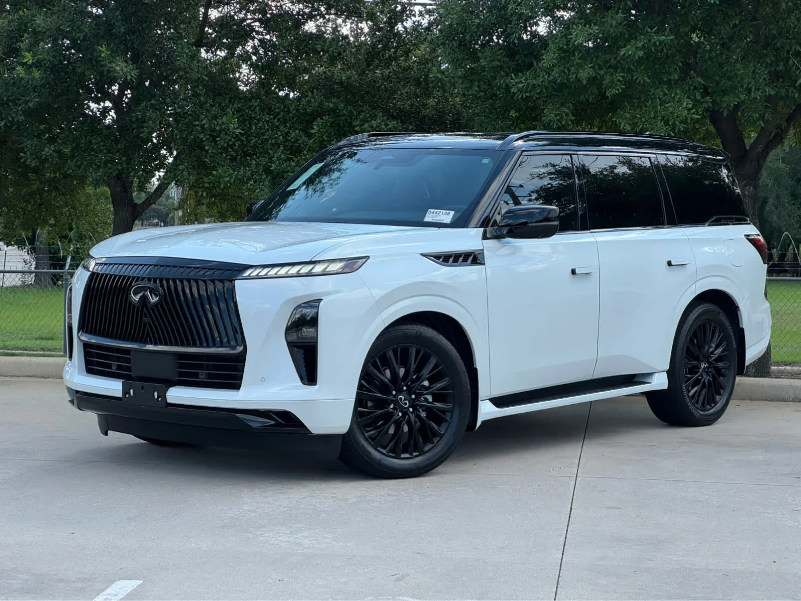 2026 INFINITI QX80 Autograph 4WD's photo