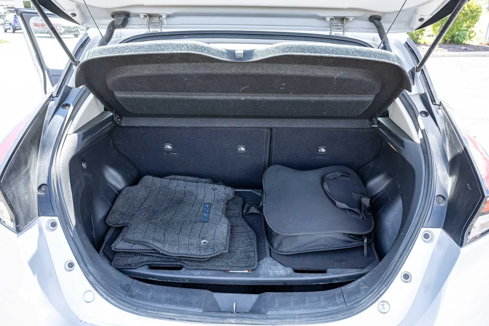 Used 2018 Silver Nissan SV image 30