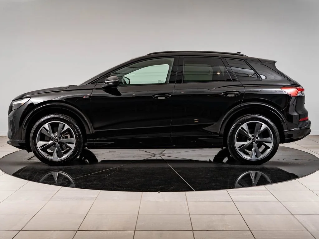 Used 2023 Mythos Black Metallic Audi Premium Plus image 5