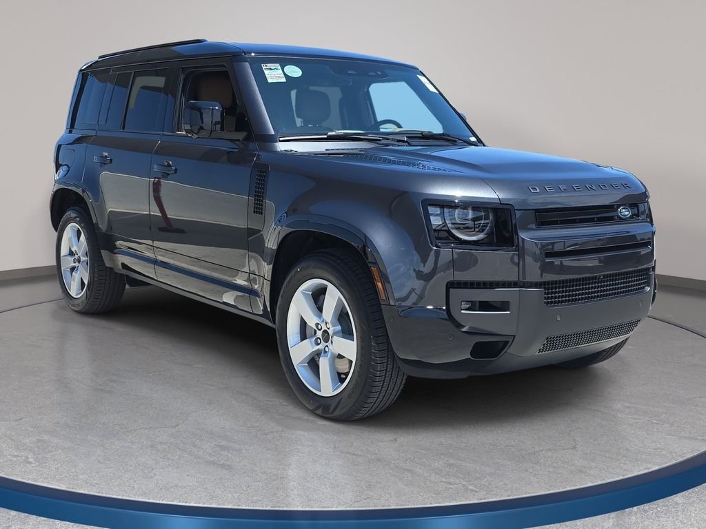 New 2026 Carpathian Grey Land Rover X-Dynamic SE image 3