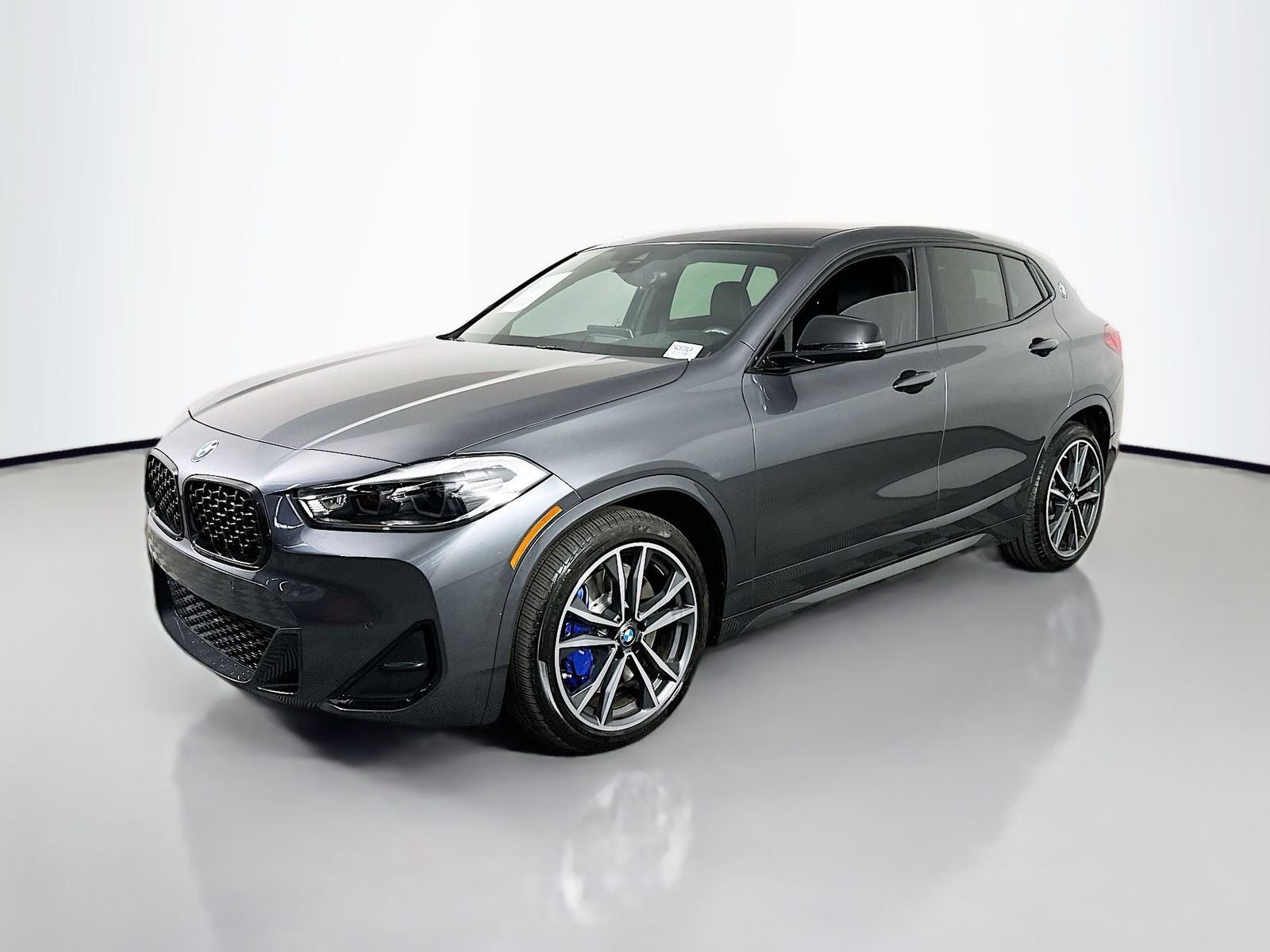 Used 2022 Mineral Grey Metallic BMW M35i image 3