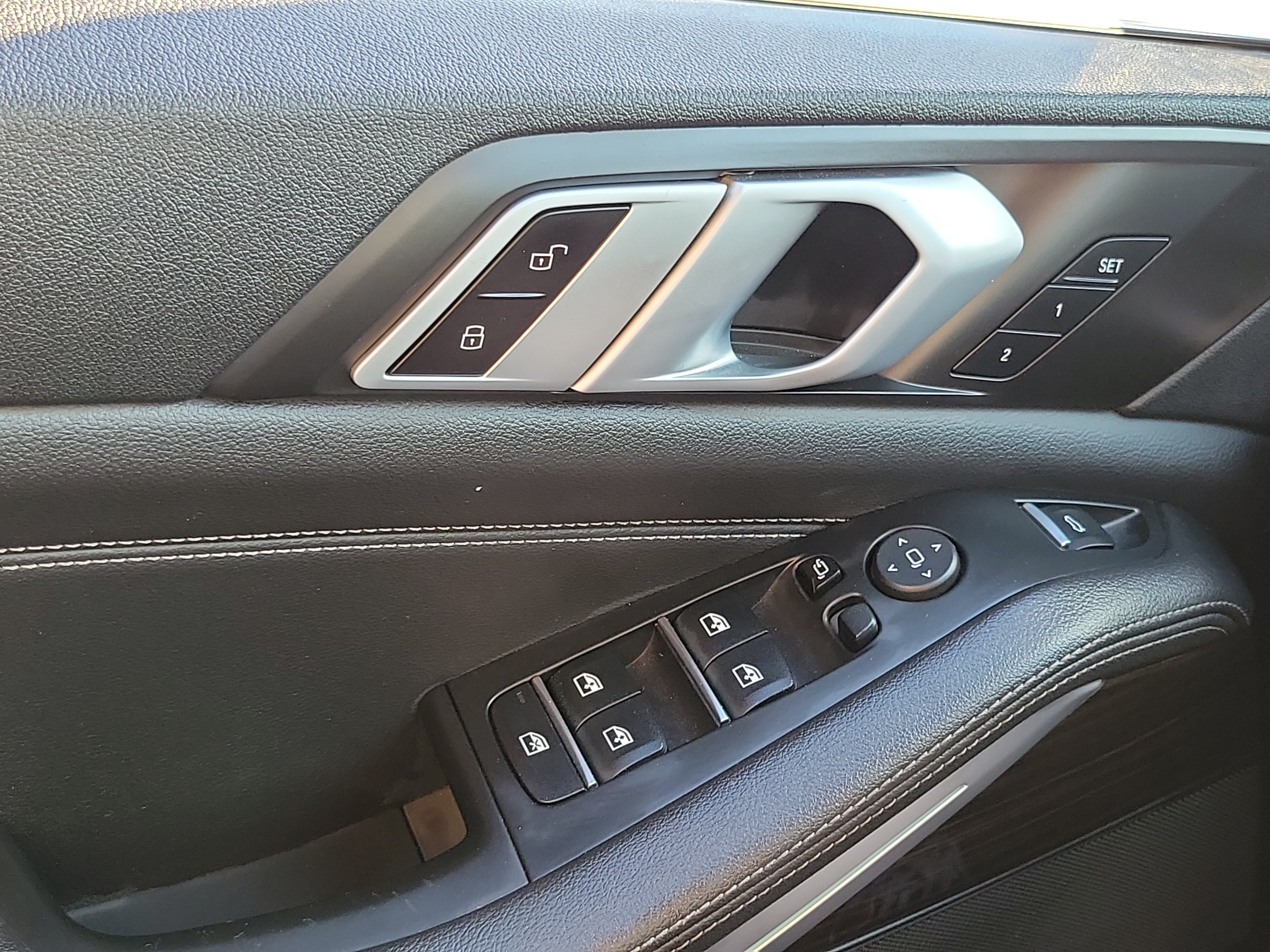 Used 2019 Alpine White BMW xDrive40i image 13