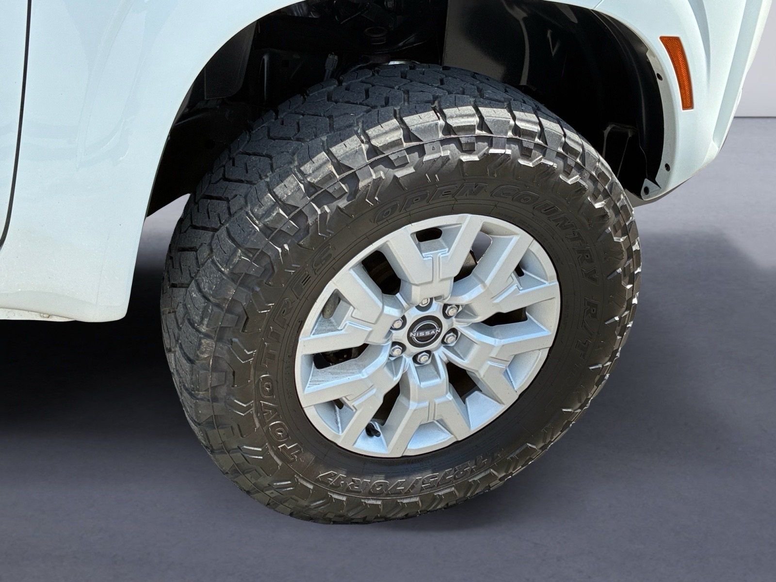 Used 2023 White Nissan SV image 35