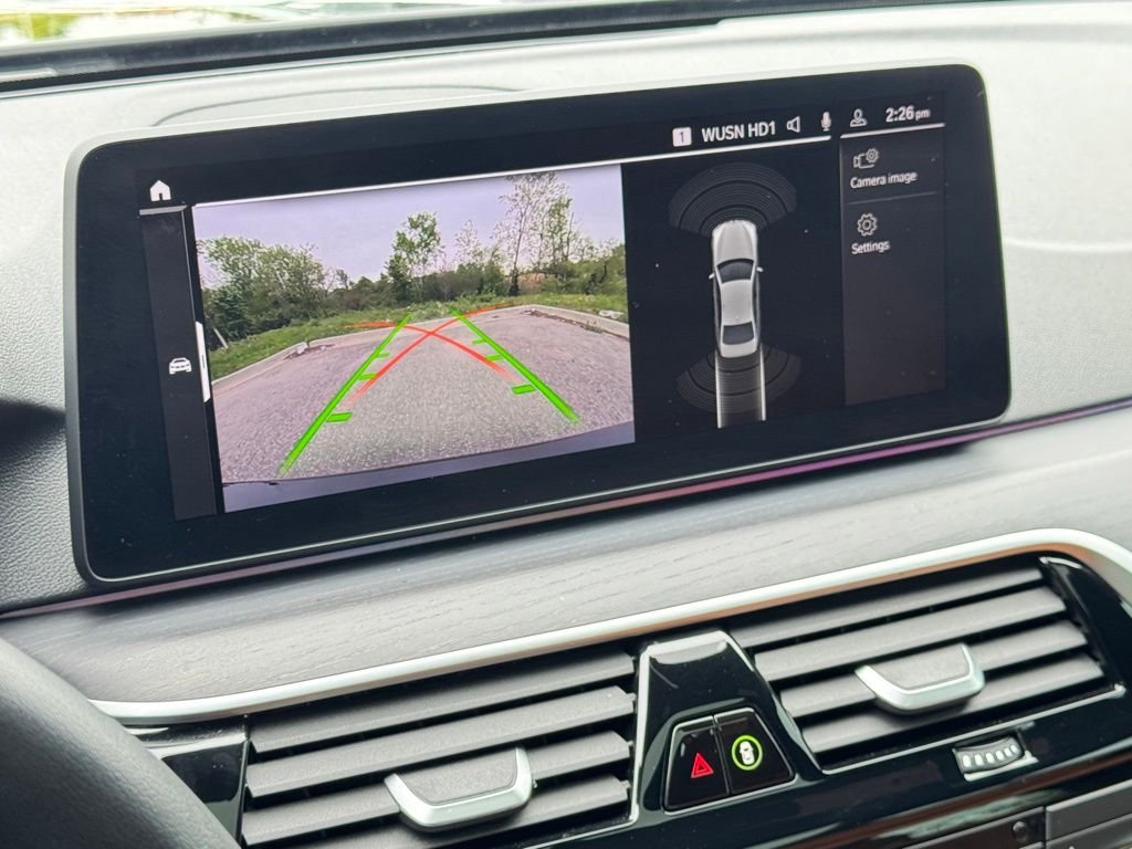 Used 2022 Black BMW 530i xDrive image 11