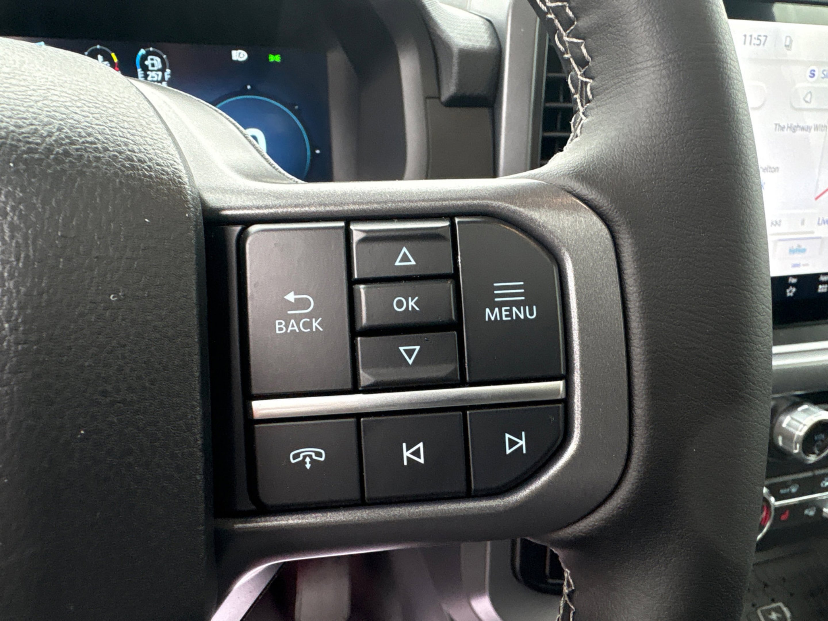 New 2026 Agate Black Metallic Ford XLT image 22