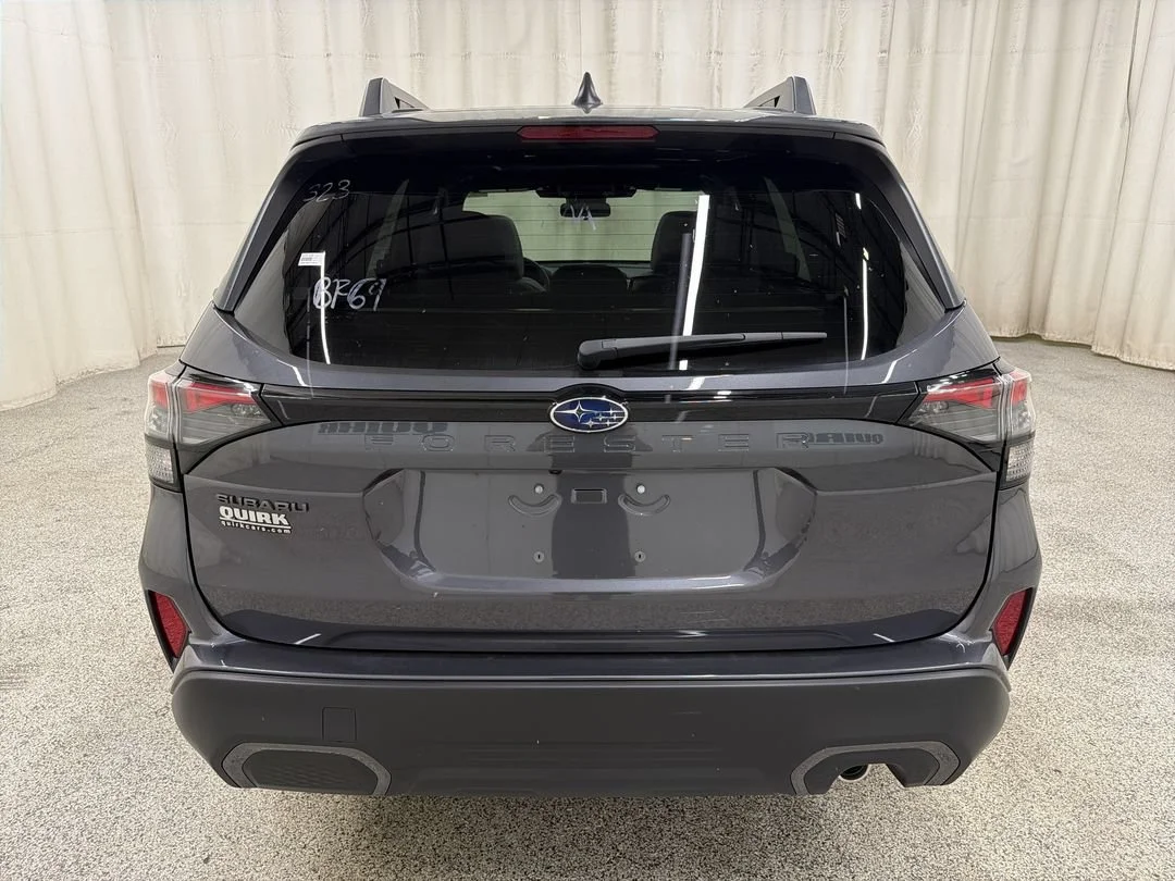 New 2026 Magnetite Gray Metallic Subaru Limited image 7