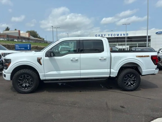 New 2026 Oxford White Ford Tremor® image 2
