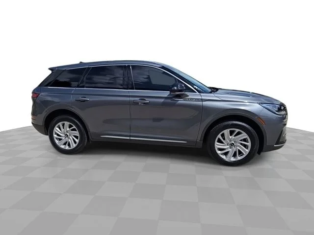 Used 2023 Gray Lincoln Standard image 9