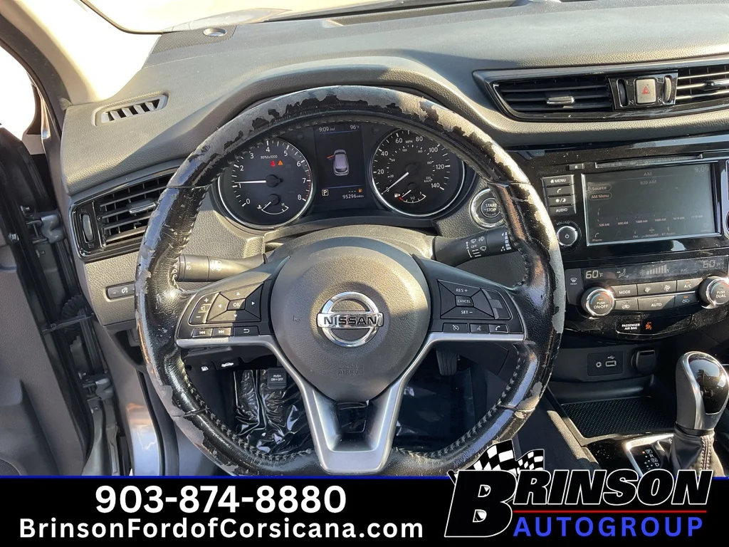 Used 2021 Gun Metallic Nissan SV image 29
