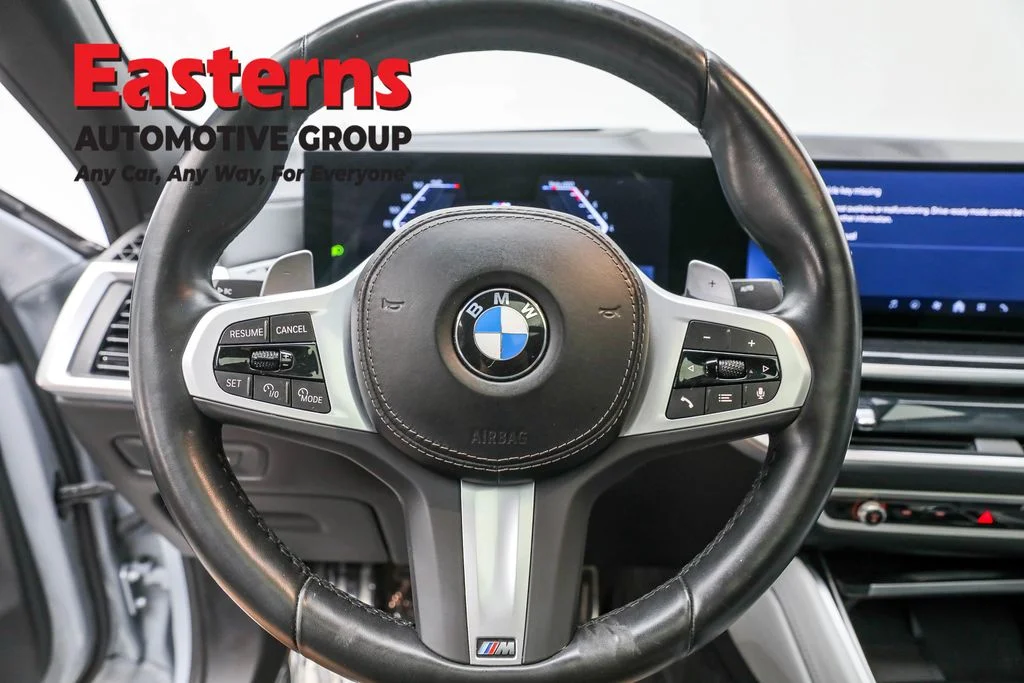 Used 2024 Gray BMW xDrive40i image 10