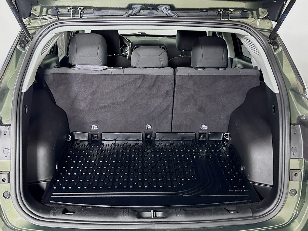 Used 2019 Olive Green Jeep Sport image 20