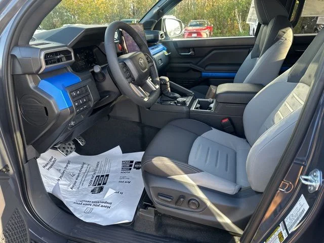 2025 Toyota Tacoma TRD Sport - Photo 16
