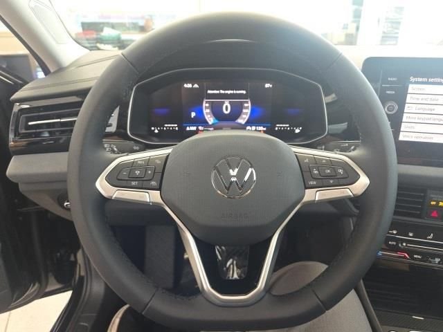 2025 Volkswagen Jetta SE - Photo 18