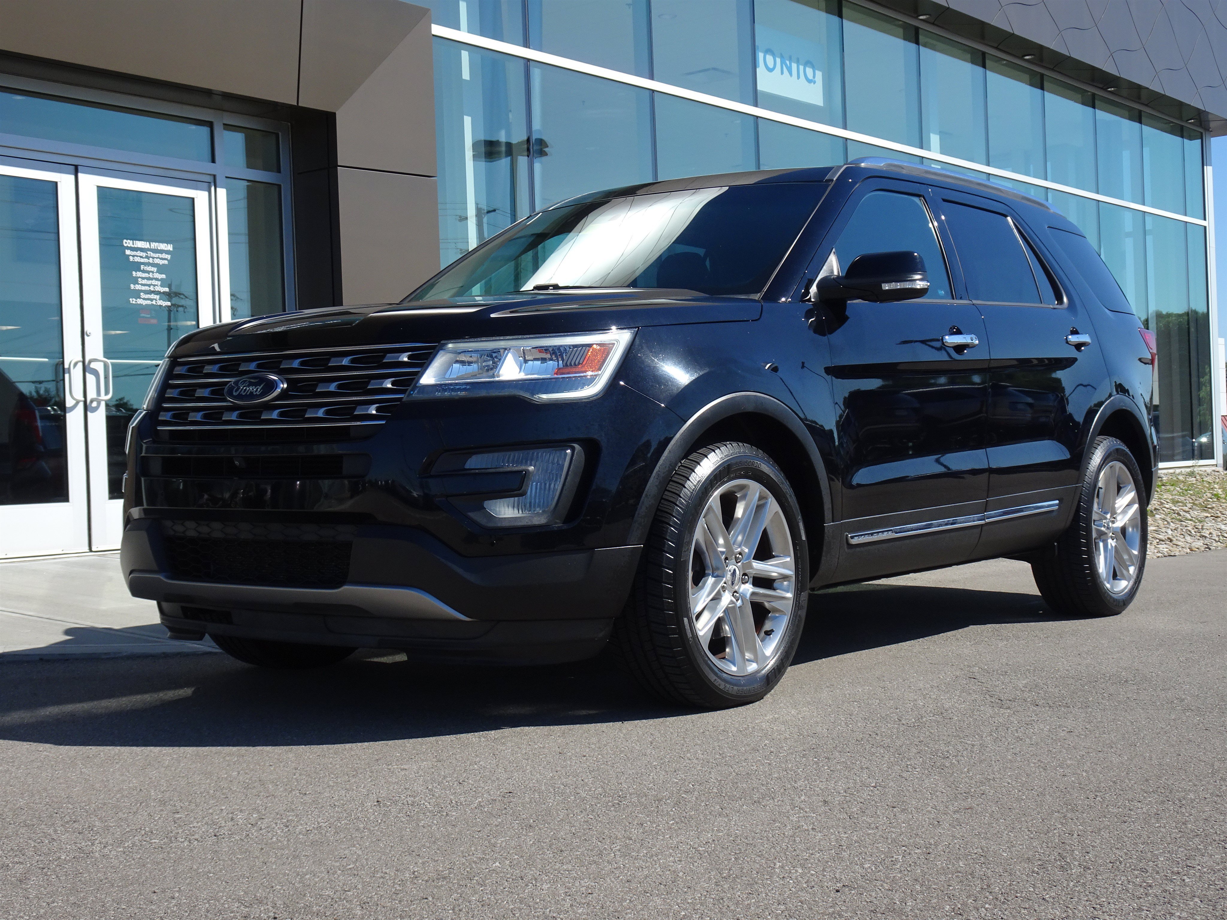 2017 Ford Explorer Limited 4WD's photo