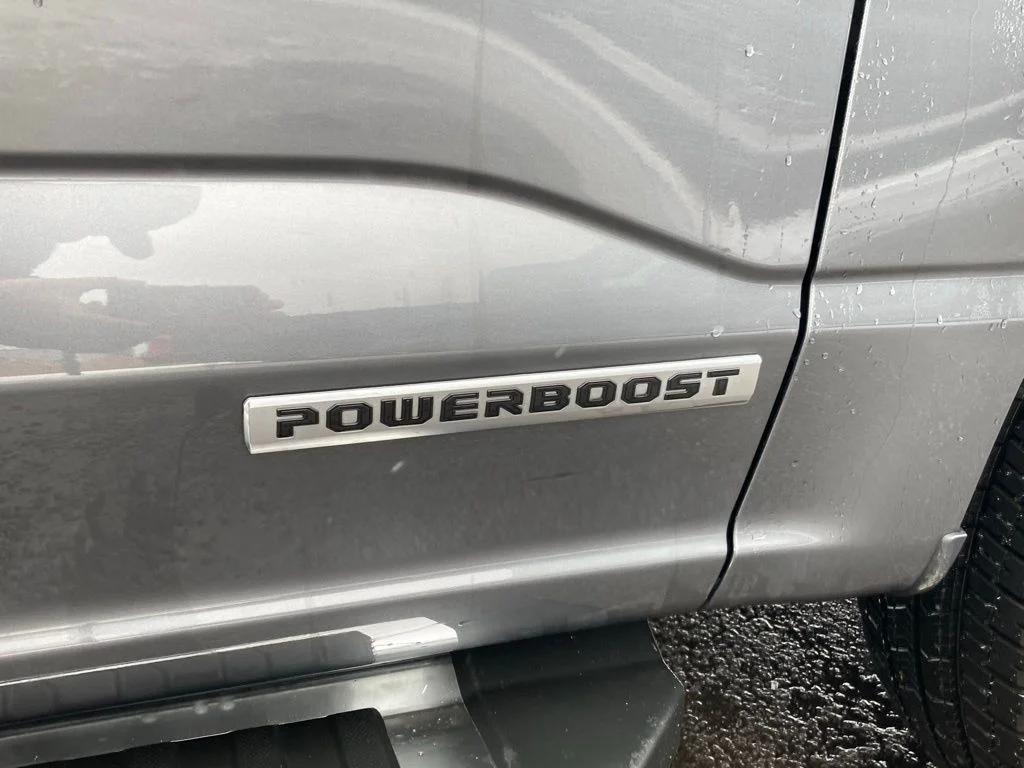 Used 2025 Gray Ford XLT image 16