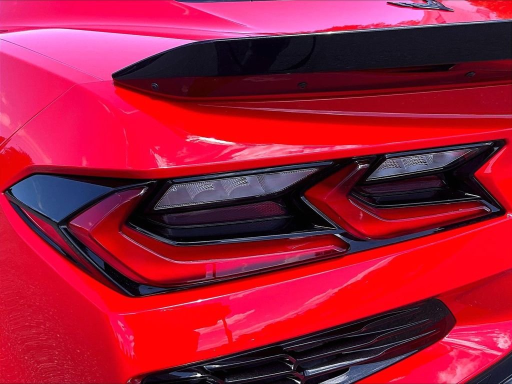 Used 2023 Red Chevrolet Z06 image 31