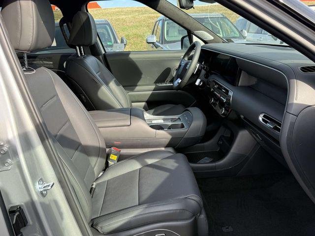 New 2026 Silver Hyundai Calligraphy AWD image 15