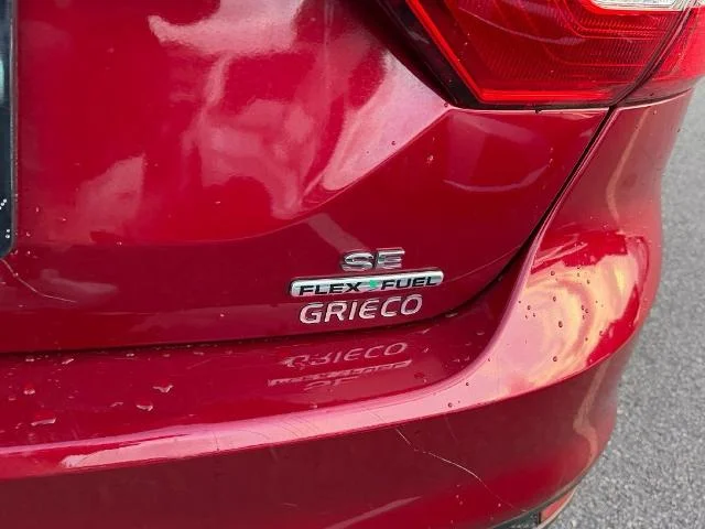 Used 2013 Ruby Red Metallic Ford SE image 42