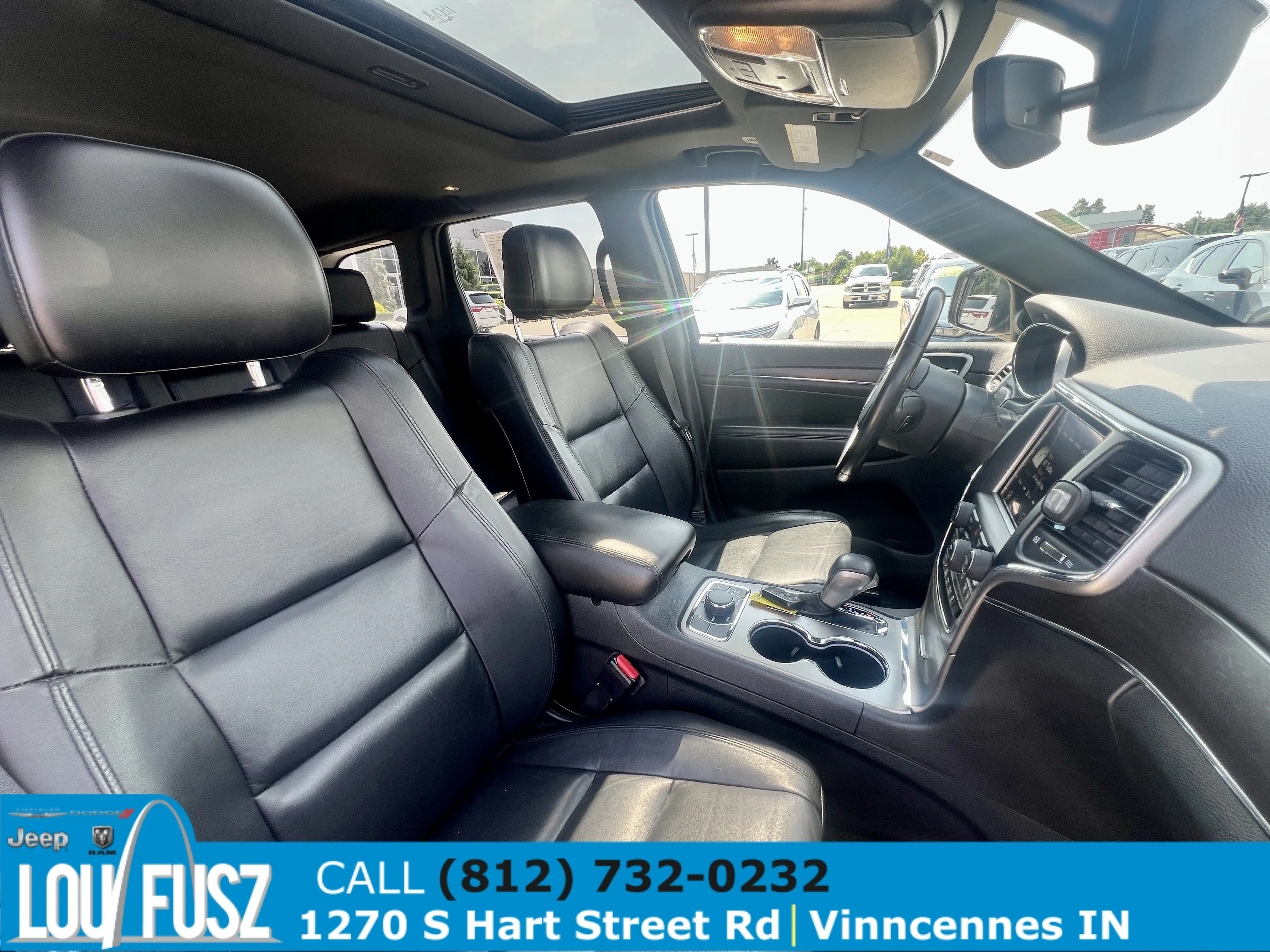 Used 2018 Diamond Black Crystal Pearlcoat Jeep Limited image 19