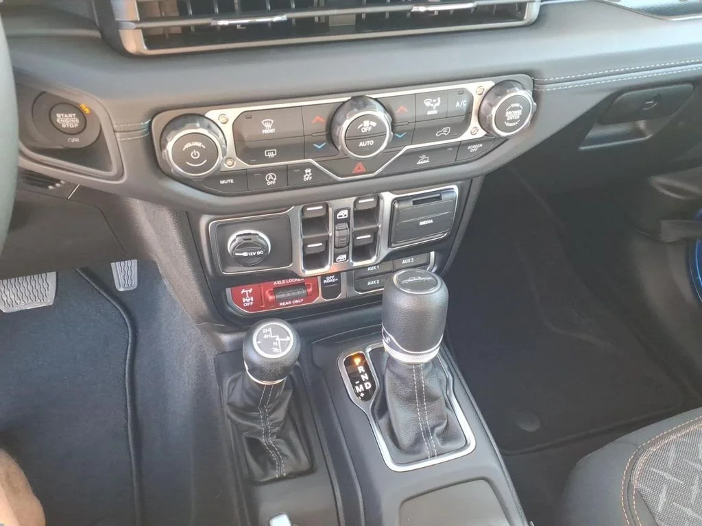 New 2026 Hydro Blue Pearlcoat Jeep Mojave image 14