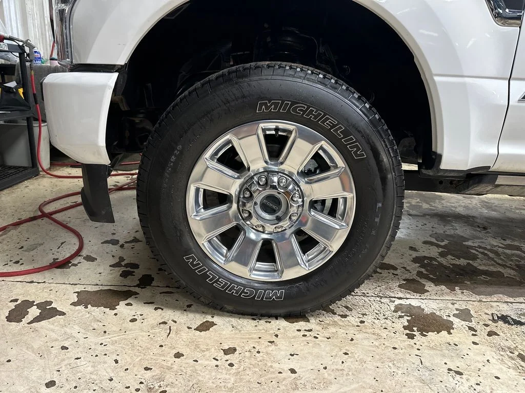 Used 2021 White Ford Platinum image 11