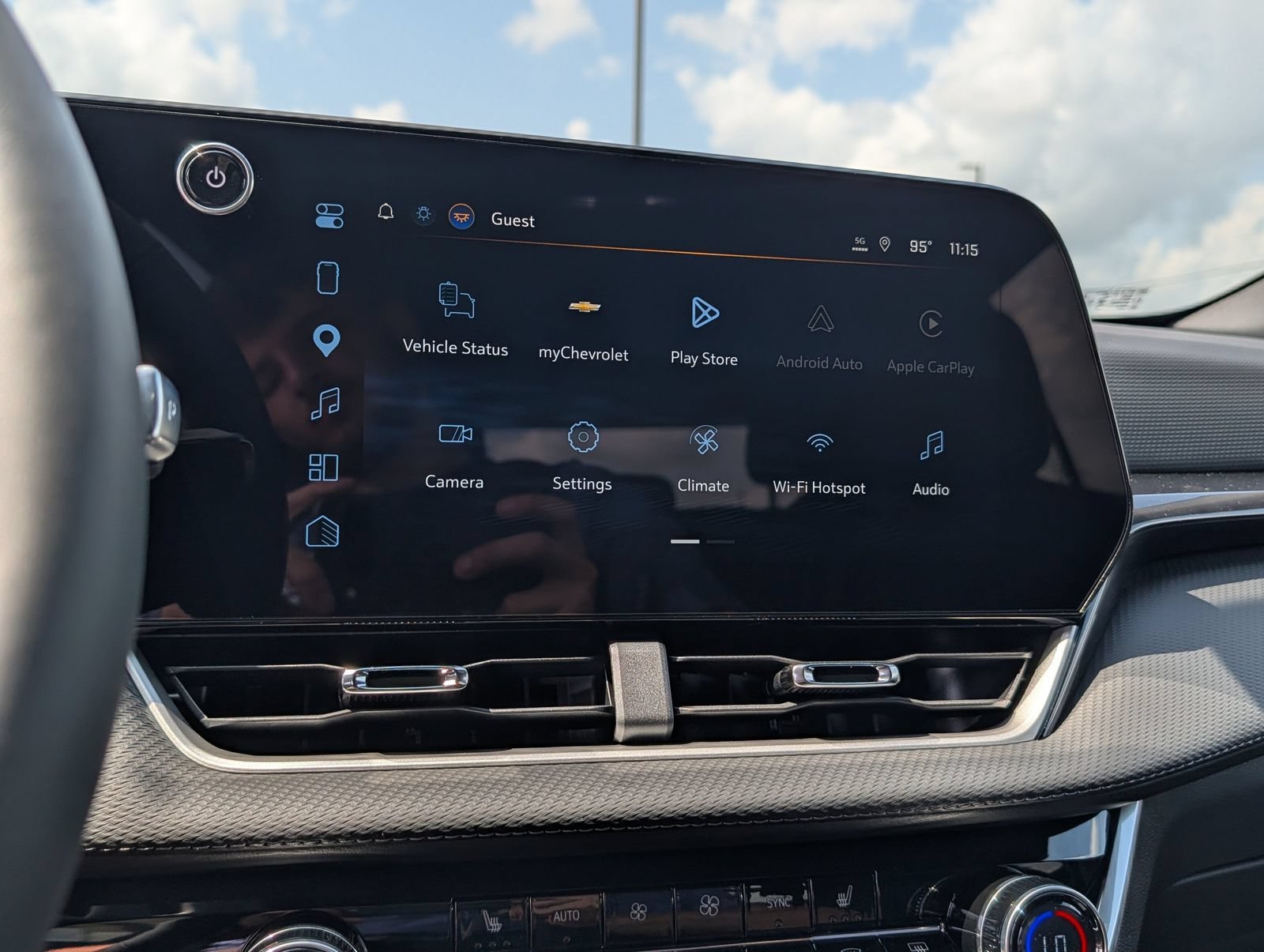 2027 Chevrolet Equinox LT - Photo 20